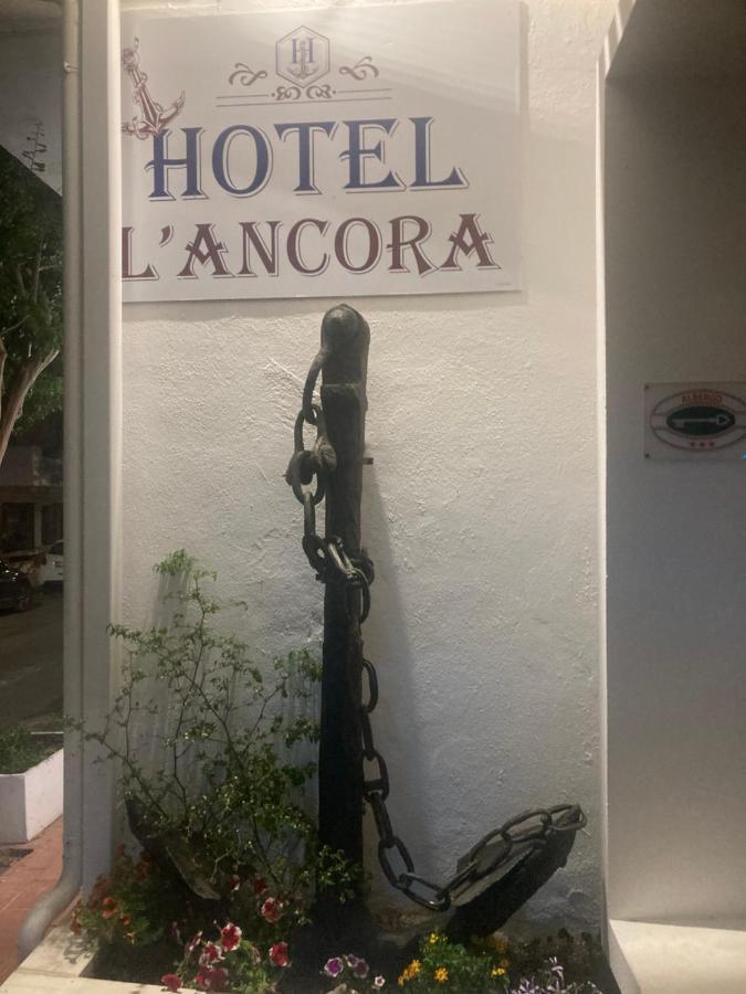 Hotel L'Ancora Ла-Калетта Екстер'єр фото