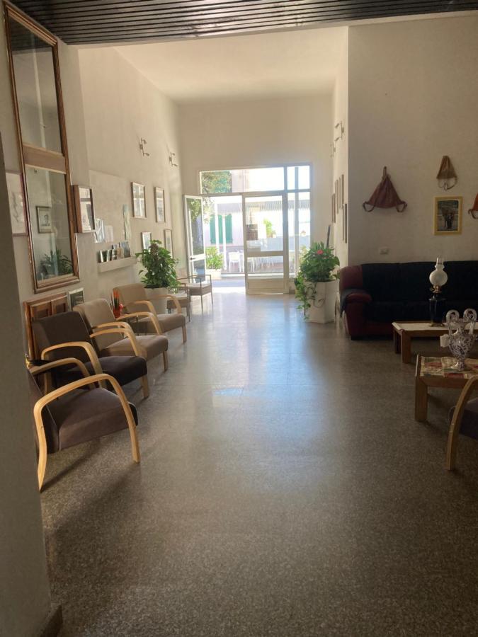 Hotel L'Ancora Ла-Калетта Екстер'єр фото